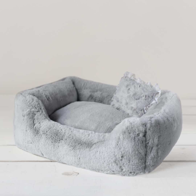 Luxury Divine Dog Bed (dove grey)